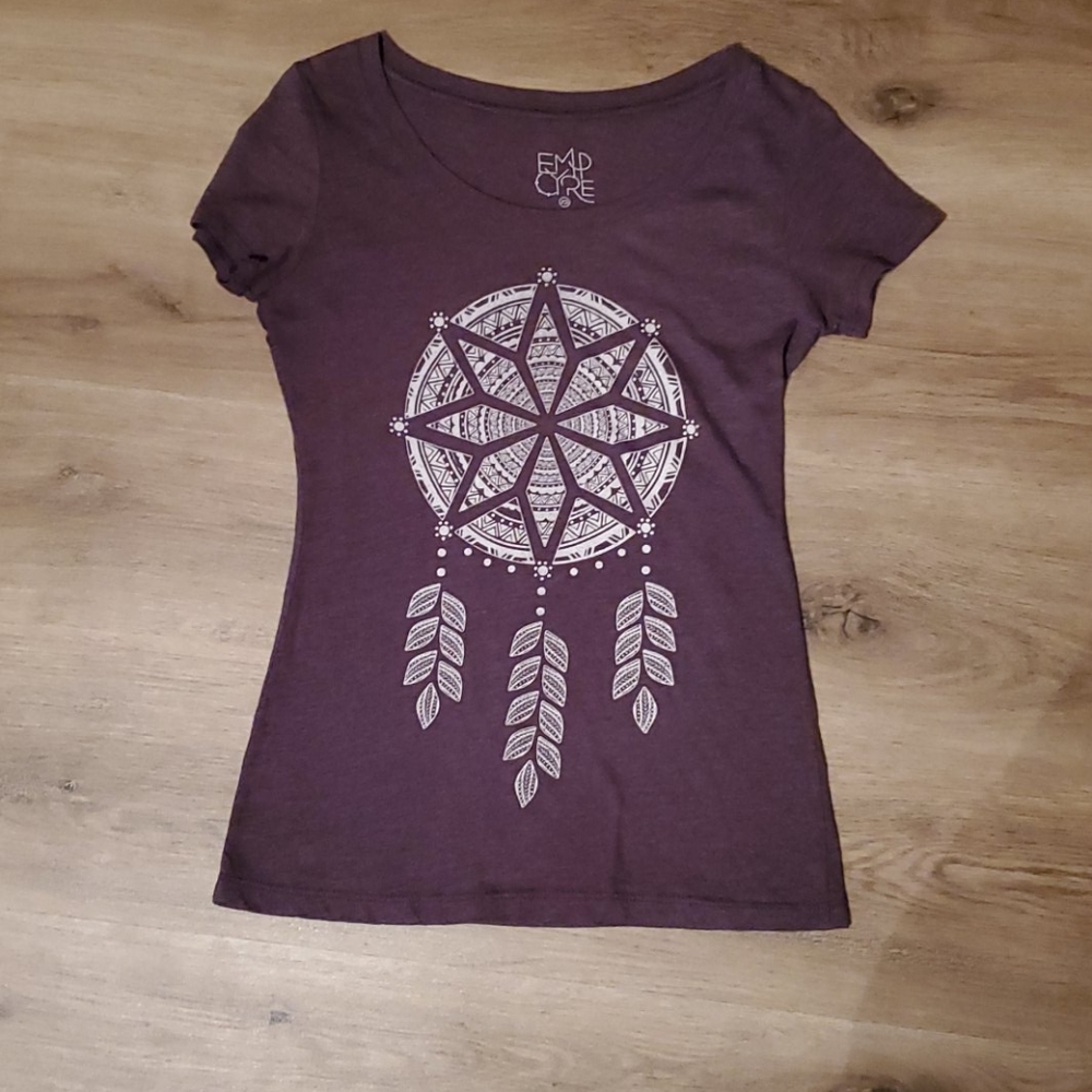 Graphic tee